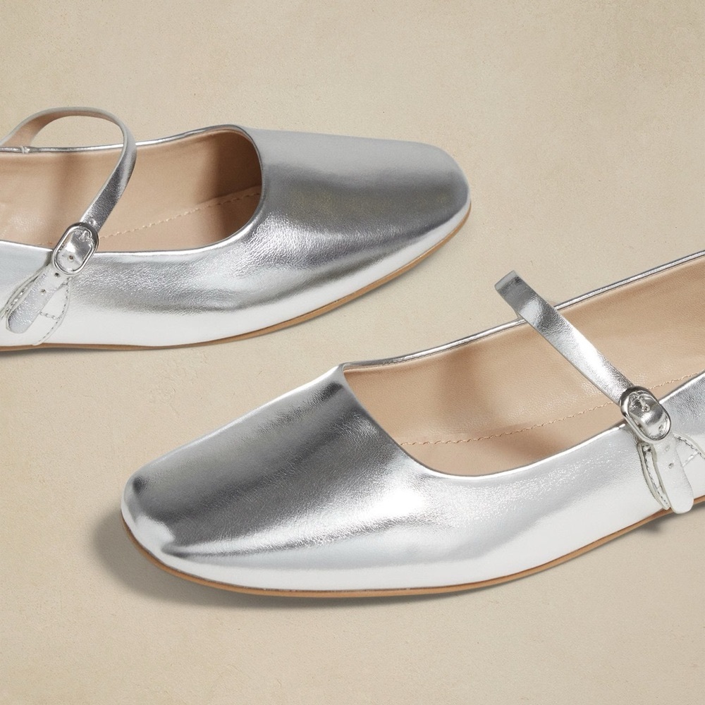 NWT BANANA REPUBLIC BALLET FLATS - Picture 3 of 7